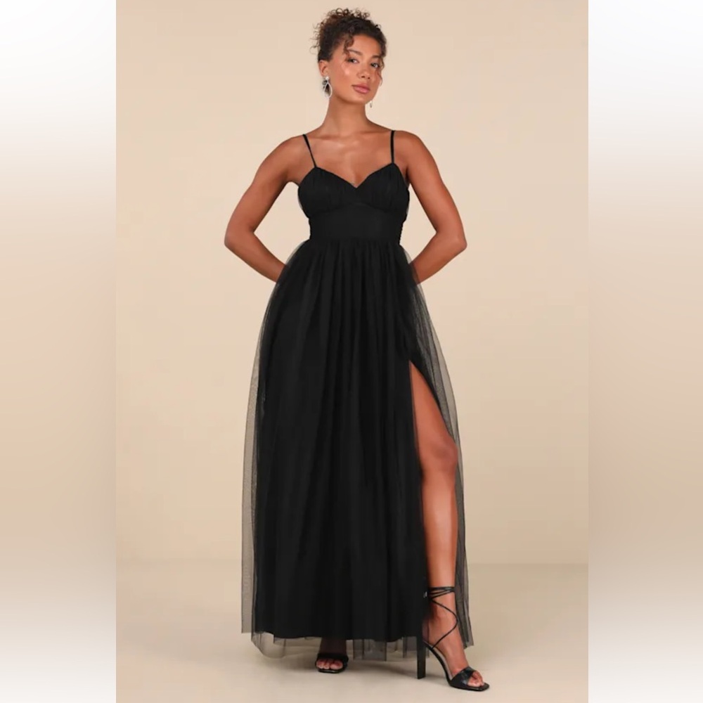 NWT Convincingly Graceful Black Tulle Sleeveless Maxi Dress